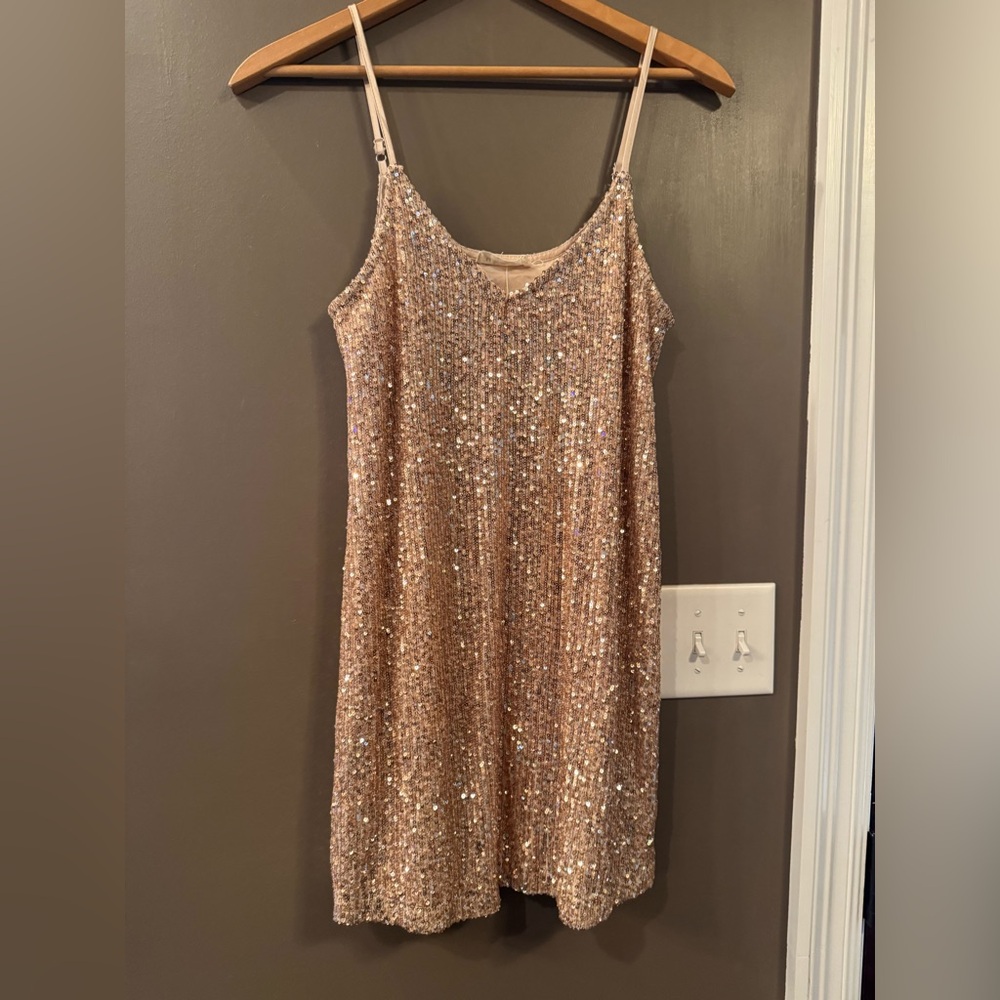 Millibon Glittering champagne Sequin Mini Dress
